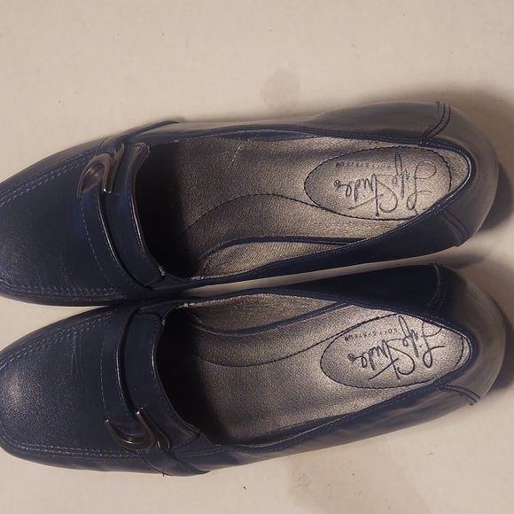 New Womens Life Stride Soft System Navy Blue Small Short Wide Heel Shoes 8.5M - Picture 4 of 8